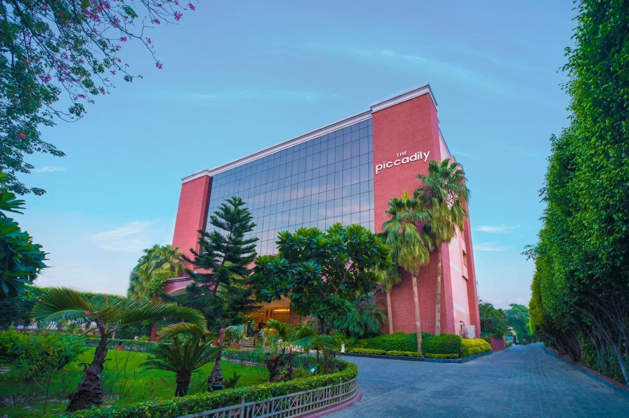 The Piccadily Hotel Lucknow Luaran gambar