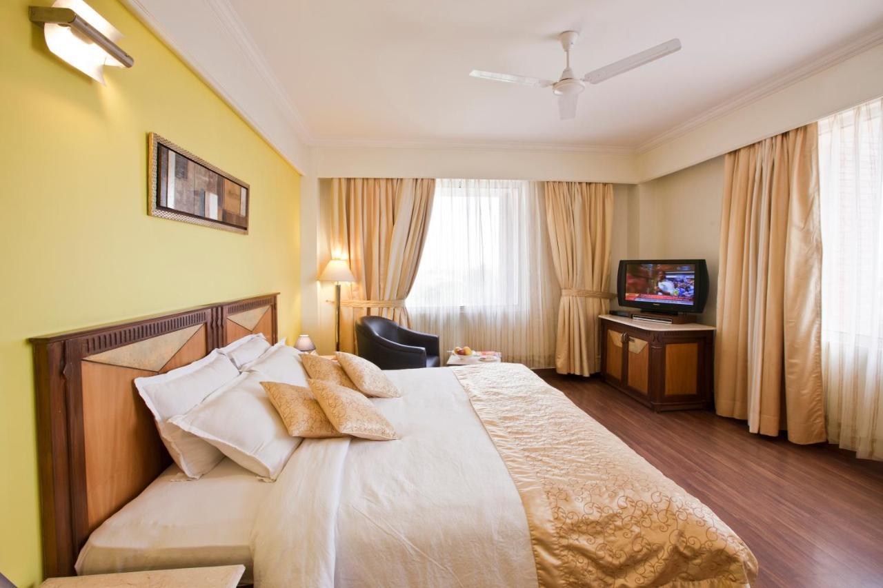 The Piccadily Hotel Lucknow Luaran gambar