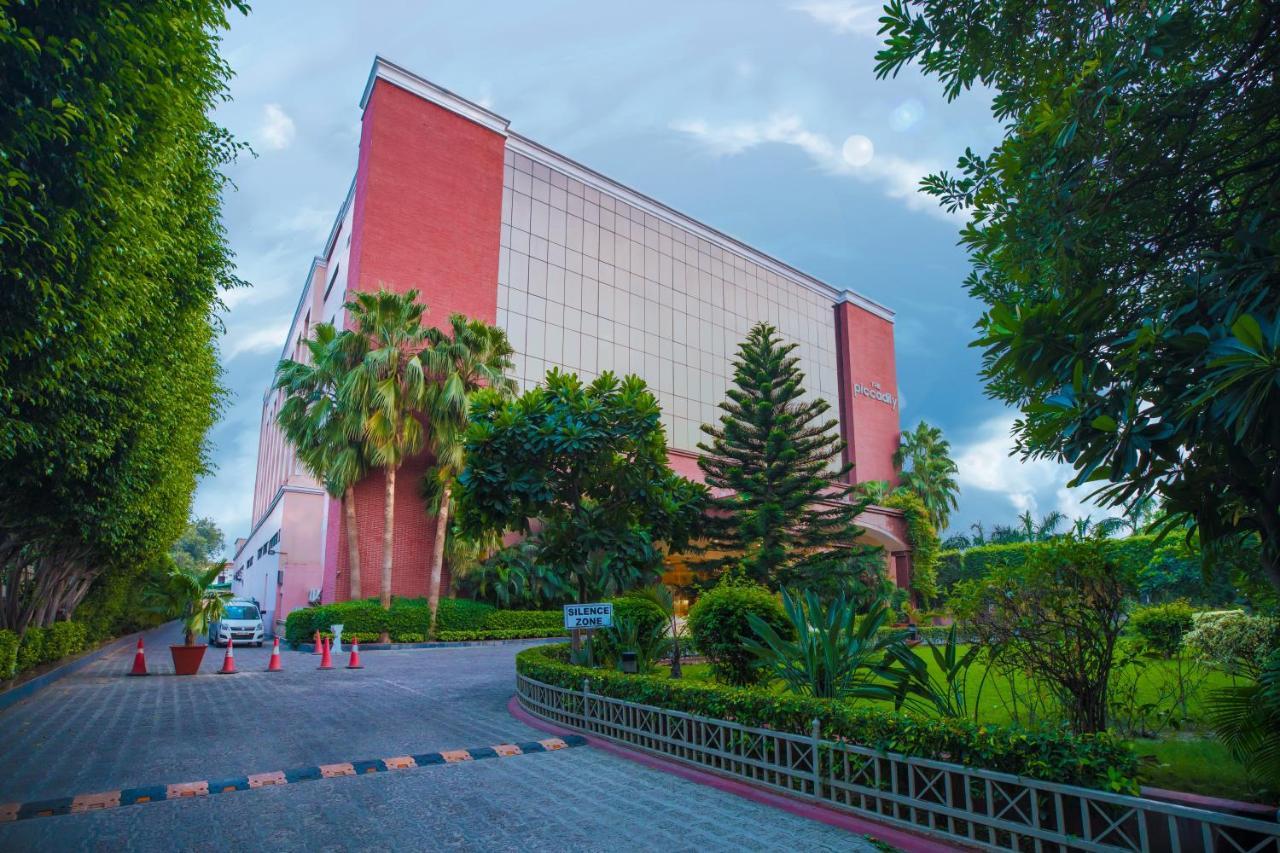 The Piccadily Hotel Lucknow Luaran gambar