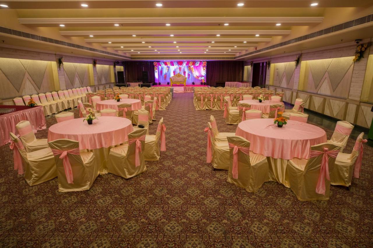 The Piccadily Hotel Lucknow Luaran gambar