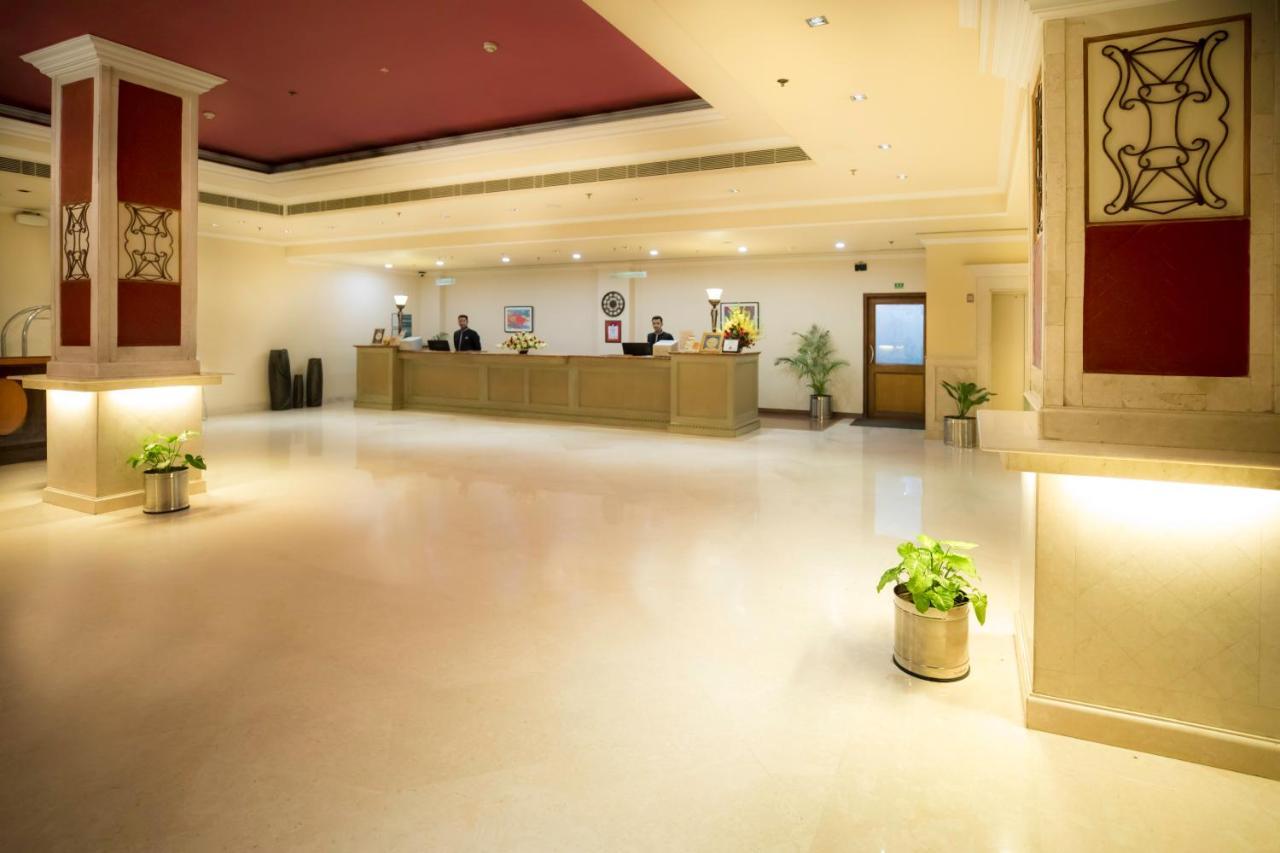 The Piccadily Hotel Lucknow Luaran gambar
