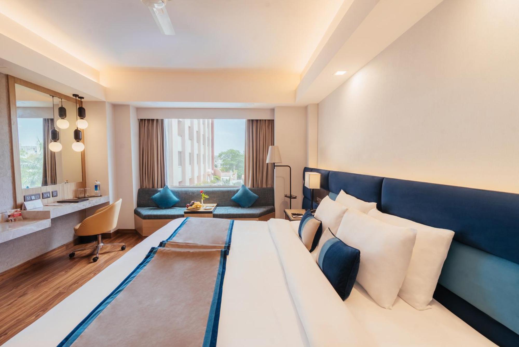The Piccadily Hotel Lucknow Luaran gambar