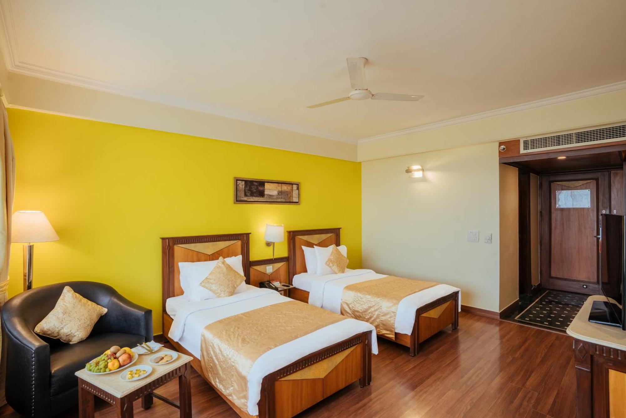 The Piccadily Hotel Lucknow Luaran gambar